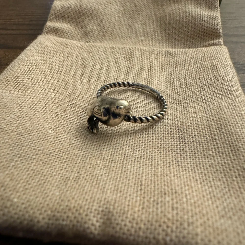 Gucci Silver Chick Ring - Picture 4 of 6